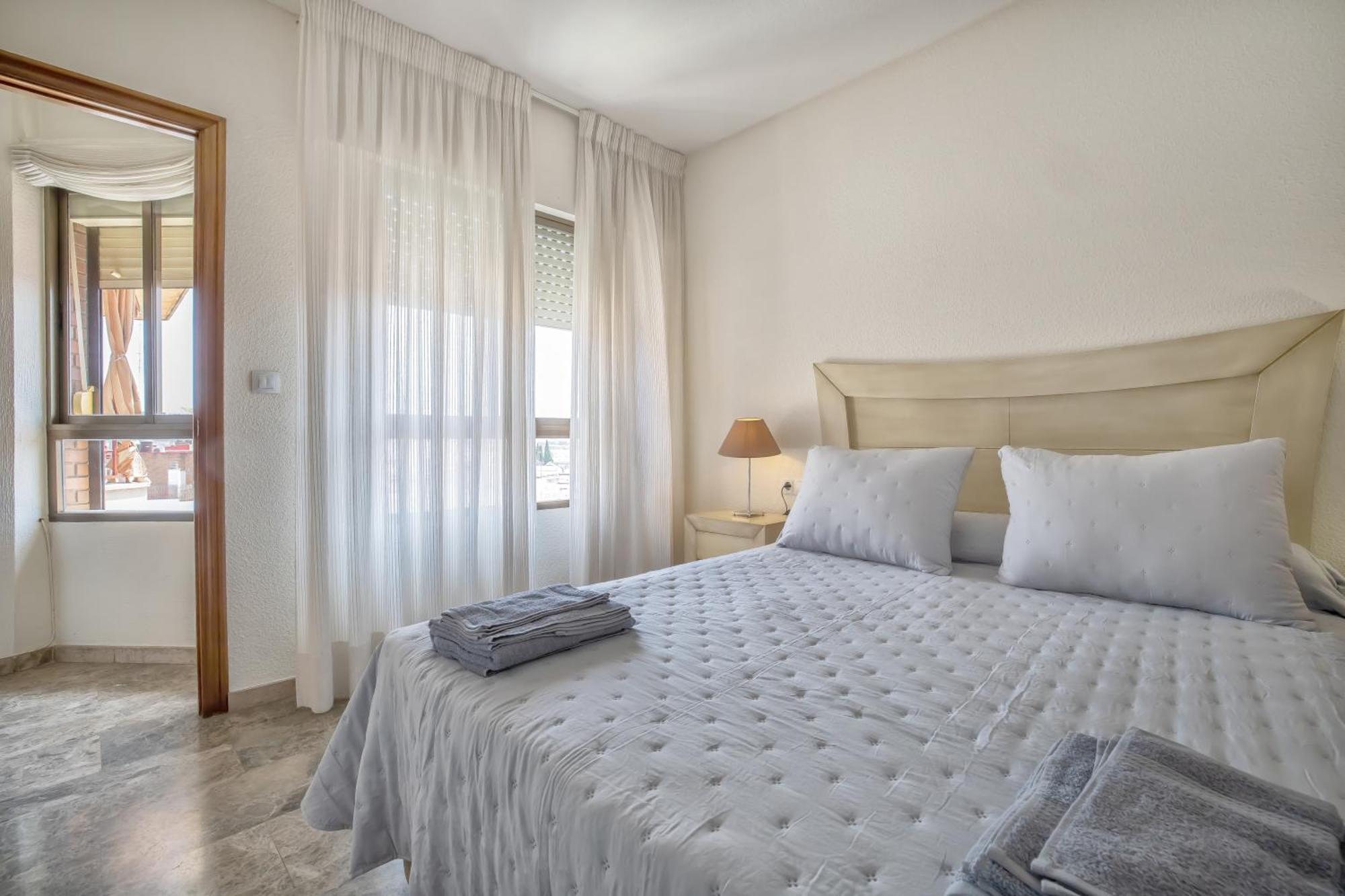 R & T Cordoba Center Apartamentos - Parking Εξωτερικό φωτογραφία
